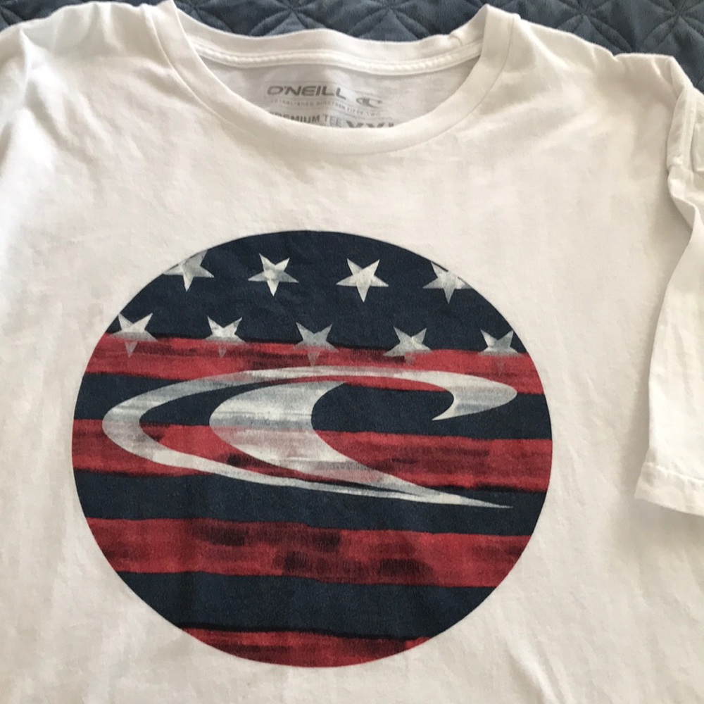 O’Neill tee.